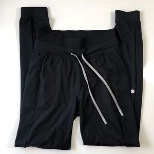 Lululemon Throwback Base Runner High Rise Jogger Black Size 2‎